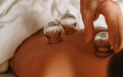 Coppettazione: antico strumento di salute tra tradizione e naturopatia